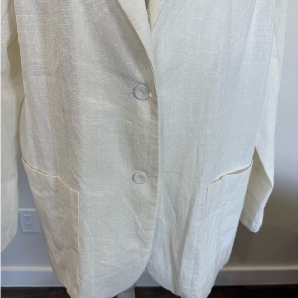 Storets Two Button Oversized Blazer Size S/M Minimalist Chic Contemporary - Picture 8 of 9